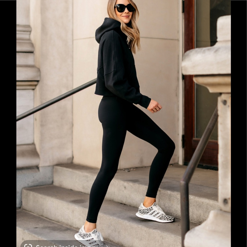 Lululemon wunder under black leggings size 4